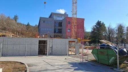 Gradnja prizidka šole in telovadnice je v polnem teku  (4)